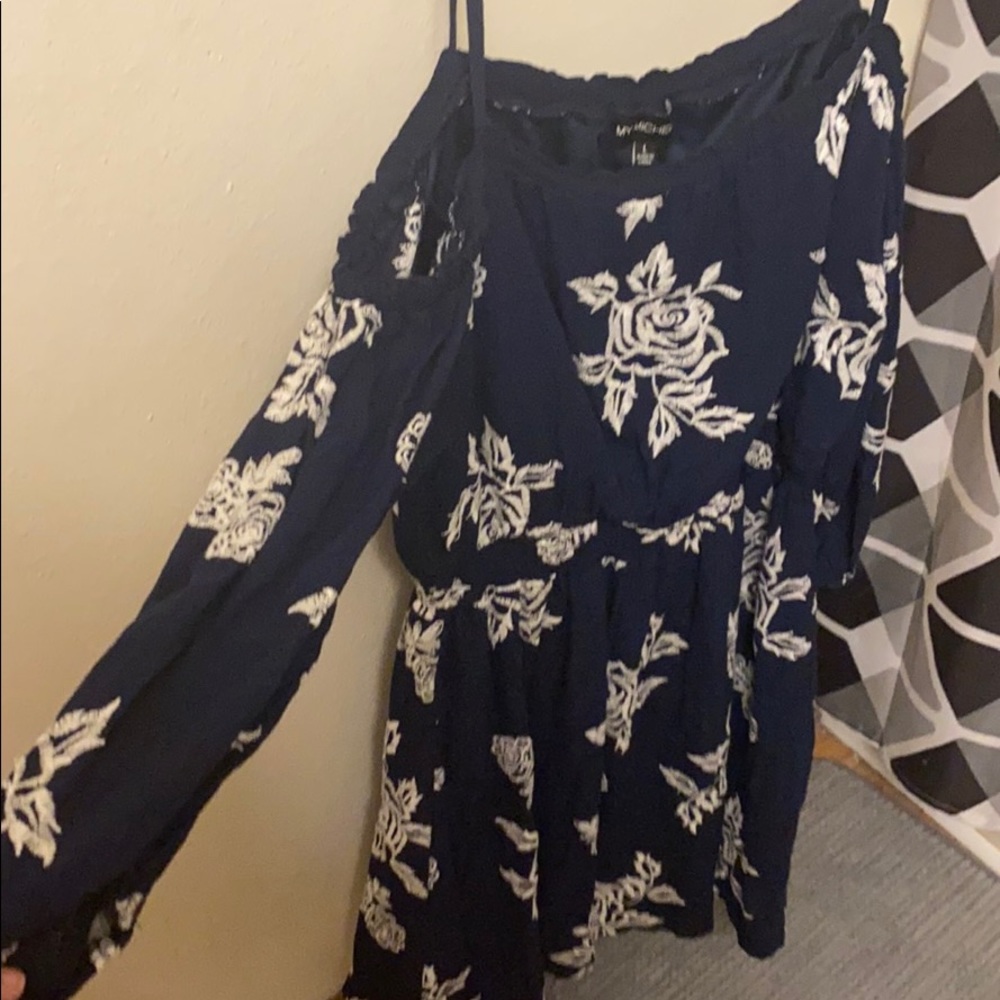 Dress - Picture 2 of 3